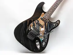 MORELLO STRATOCASTER 2022