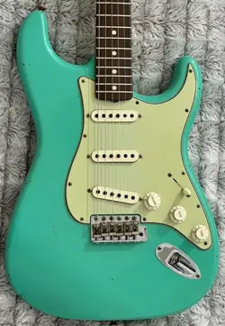 FENDER CUSTOM SHOP '62/63 STRATOCASTER REISSUE JOURNEYMAN RELIC AGED SEA FOAM!