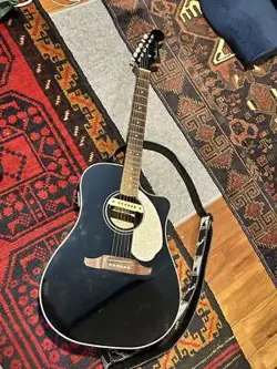 FENDER SONORAN ACOUSTIC GUITAR