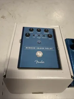 USED FENDER MIRROR IMAGE DELAY GUITAR EFFECTS PEDAL