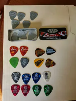 PICKS LOT 25