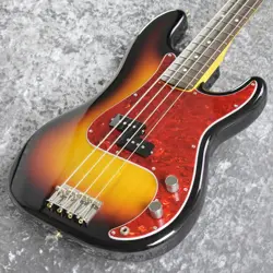 FENDER JAPAN PB62-53 3 TONE SUNBURST ELECTRIC BASS GUITAR WITH SOFT CASE