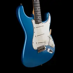 RELIC STRATOCASTER LAKE