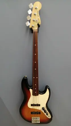 BASS FRETLESS BASS