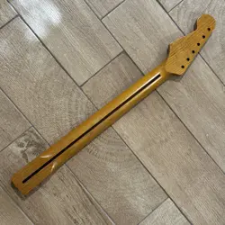 VINTAGE STRAT 21