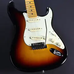 ULTRA STRATOCASTER ULTRABURST/MAPLE