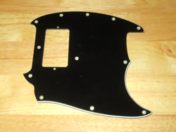 BLACK 3 PLY FENDER MUSTANG DUO SONIC OR MUSIC MASTER HUMBUCKER PICKGUARD