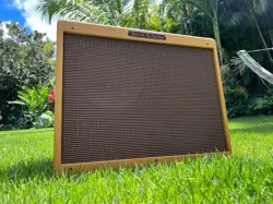 ’57 CUSTOM TWIN-AMP