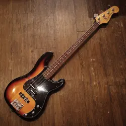 SQUIER BY FENDER AFFINITY PJ ELECTRIC BASS W/SEYMOUR DUNCAN PICKUPS USED