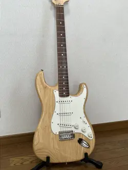 FENDER HERITAGE 70S STRATOCASTER USED