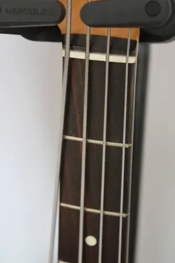 JAZZBASS NSERIAL