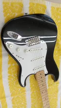 FENDER ST-STD BLK