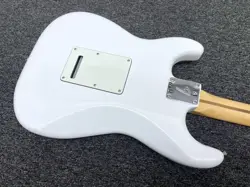 STRATOCASTER HSS 2022