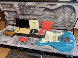 PROFESSIONAL JAZZMASTER MIAMI