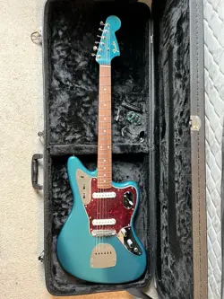 FENDER VINTERA JAGUAR OCEAN TURQUOISE - READ DESCRIPTION - SOLD AS IS
