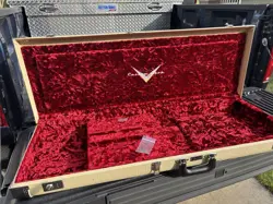FENDER CUSTOM SHOP STRAT/TELE CASE