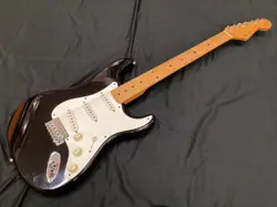 BK FENDER STRATOCASTER