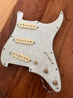 ULTRA NOISELESS PICKUPS
