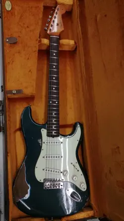 GUITAR VINTAGE RELIC