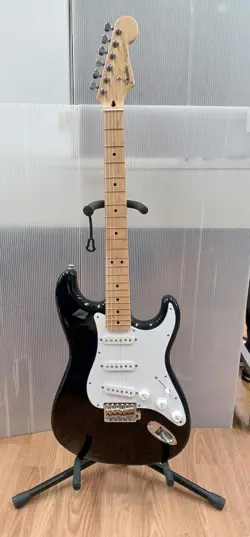 FENDER JAPAN ST-STD ELECTRIC GUITAR BASSWOOD BODY ROSEWOOD FRETBOARD USED