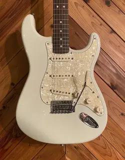 FENDER DELUXE ROADHOUSE STRATOCASTER SONIC BLUE ELECTRIC GUITAR F/S FROM JAPAN