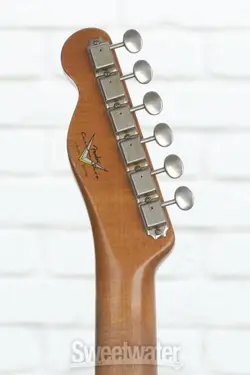 GUITAR AGED SEA