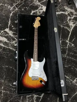 ELECTRIC GUITAR FENDER JAPAN STRATOCASTER ORIGINAL CONTOUR BODY SUNBURST BROWN