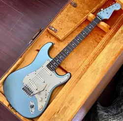 ELECTRIC GUITAR FENDER USA FSR DELUXE VINTAGE PLAYER '62 STRATOCASTER LIMITED