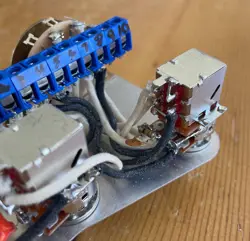 FENDER STRATOCASTER 14