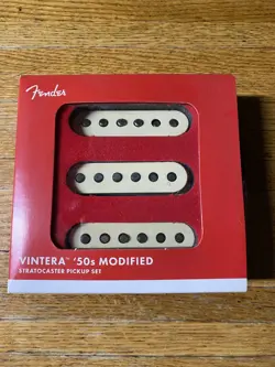 099-2208-000 FENDER VINTERA '50S MODIFIED STRATOCASTER/ STRAT PICKUP SET