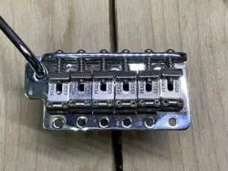FENDER AMERICAN VINTAGE STRATOCASTER TREMOLO BRIDGE