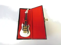 GUITAR REPLICA FENDER