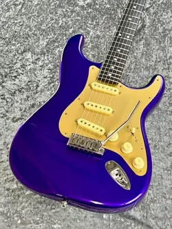 ULTRA STRATOCASTER EBONY