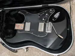 GENUINE FENDER BLACKTOP STRATOCASTER BODY LOADED DUAL HUMBUCKERS READY TO PLAY
