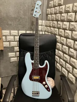 FENDER GOLD FOIL JAZZ BASS FENDER JAZZ BASS SAFE PACKING!