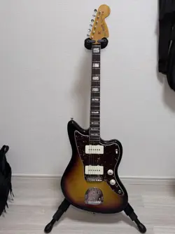 FENDER AMERICAN VINTAGE II 1966 JAZZMASTER 3-COLOR SUNBURST USED