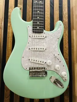 WONG STRATOCASTER RW