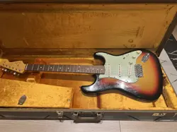 ELECTRIC GUITAR FENDER 1959 STRATOCASTER CLOSET CLASSIC SUNBURST 2013