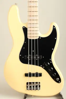FENDER FSR  JAPAN TRADITIONAL 70S JAZZ BASS VINTAGE WHITE