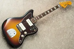 FENDER AMERICAN VINTAGE II 1966 JAZZMASTER  3 COLOR SUNBURST  3.63KG  GIG BAG