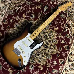 FENDER AMERICAN VINTAGE II 1957 STRATOCASTER 2 COLOR SUNBURST ELECTRIC GUITAR