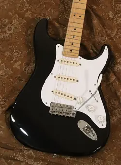 USED FENDER 2000 ERIC CLAPTON STRATOCASTER BLACKIE ELECTRIC GUITAR FREE SHIPPING