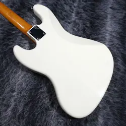 FENDER TRADITIONAL 60S JAZZ BASS ARCTIC WHITE