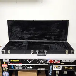 FENDER BLACK AMERICAN