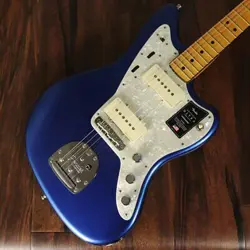 FENDER AMERICAN ULTRA JAZZMASTER   COBRA BLUE