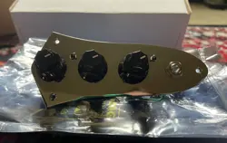 JOHN EAST RETRO BASS PREAMP FOR FENDER JAZZ BASS - CHROME PLATE BLACK KNOBS