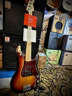 PRECISION BASS 3COLOUR