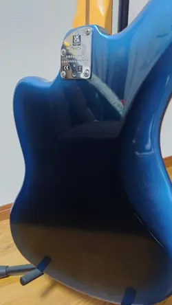 FENDER AMERICANPROFESSIONAL JAZZMASTER