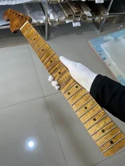 REVERSE HEADSTOCK FENDER