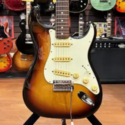 FENDER JAPAN ST62-TX USED 2002-2004 ALDER BODY ROSEWOOD FINGERBOARD W/SOFT CASE